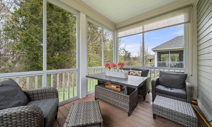 Cherry Valley House | Le Wapiti - 75 Butternut