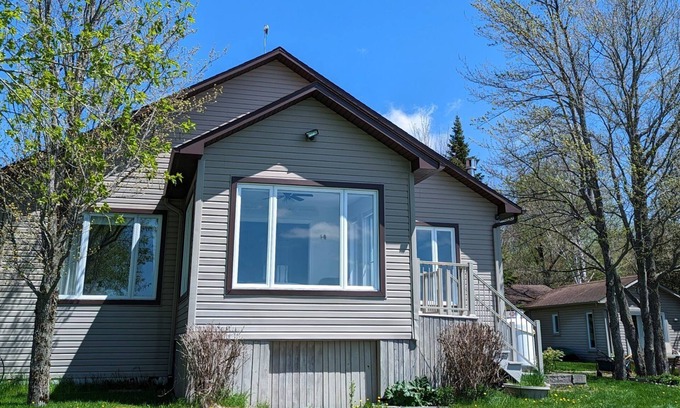 Beaulac-Garthby Ski Chalet | Le Zéphyr - Waterfront