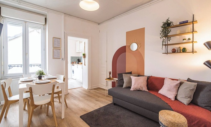 Centre Erlon Apartment | Le Zola - 2 rooms - station center