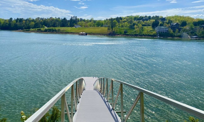 Sevierville Cabin | Leaf-Peeping & Mountain Views