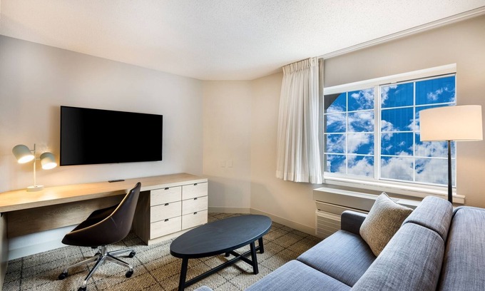 Exchange Place North Hotel | Learn at Ellis Island Museum! Sophisticated Suite! Parking Available!