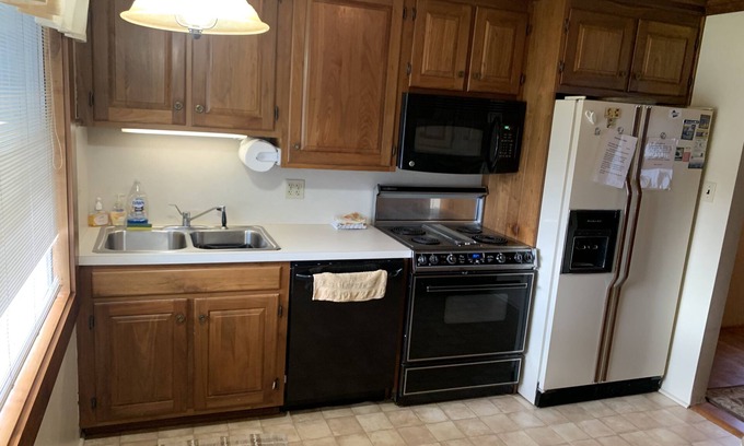 Lebanon House | Lebanon Single Home 30 minutes from Hershey 10 minutes to Lebanon Veterans