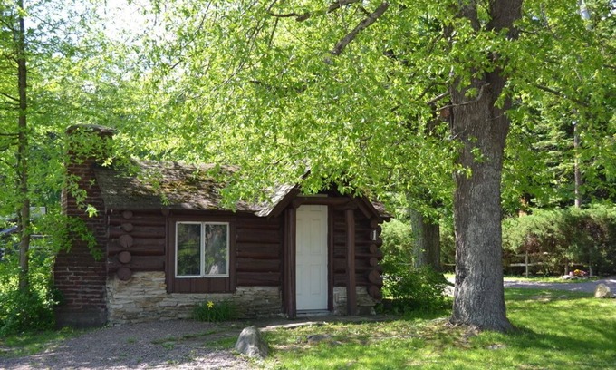 Markleysburg Cabin | Leber’s Log Cabins Historic Mountain Getaways Since 1932. Cabin 1