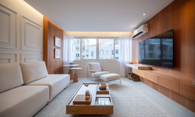 Leblon House | Leblon – Renovated & Steps from the Beach