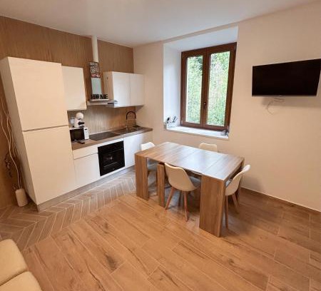 Galbiate Apartment | Lecco lake Visconti