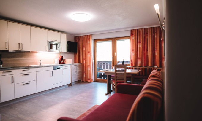 Bach Apartment | Lechtal - Living in a TOP LOCATION in the Superior Apartment TIROL for 2-3 people