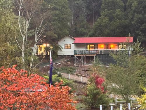 Walhalla House | Lee Manor