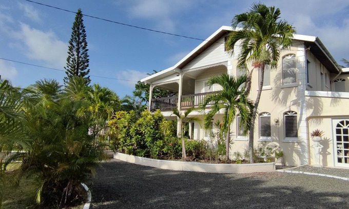 Bonne Terre Villa | Leela House & Garden Cottage - Great Ocean and Sunset Views