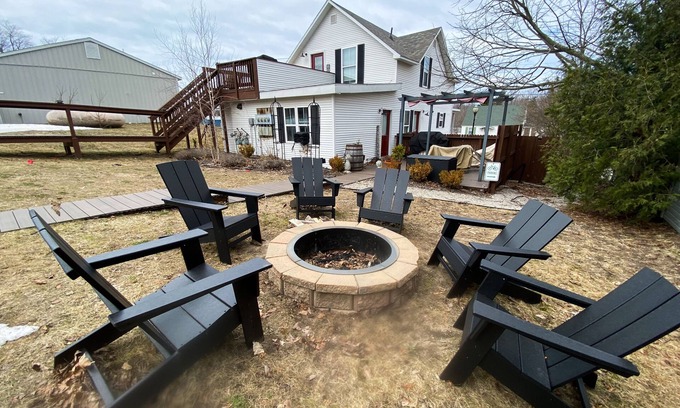 Lake Leelanau House | Leelanau Farmhouse Ste 3