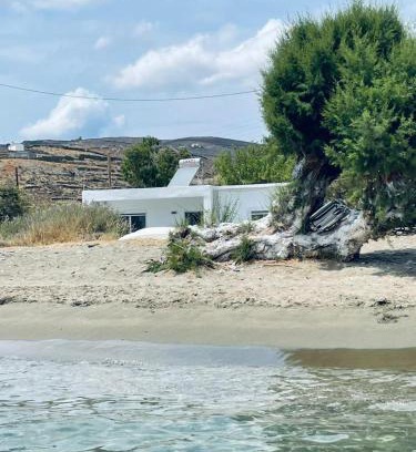 Karpenisi Apartment | Lefkes Beach Suite