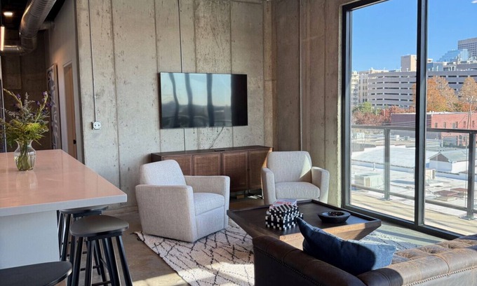 Downtown Oklahoma City Apartment | Left Frame Lofts, 410 Where history meets Luxury