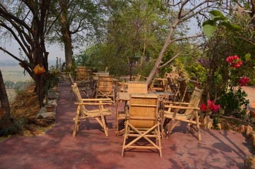 Yenangyaung Hotel | Lei Thar Gone Guest House