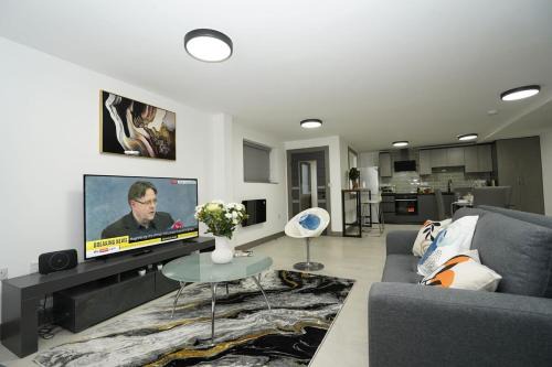 Shepshed Apartment | Leicestershire Aparthotels - Field Street Court