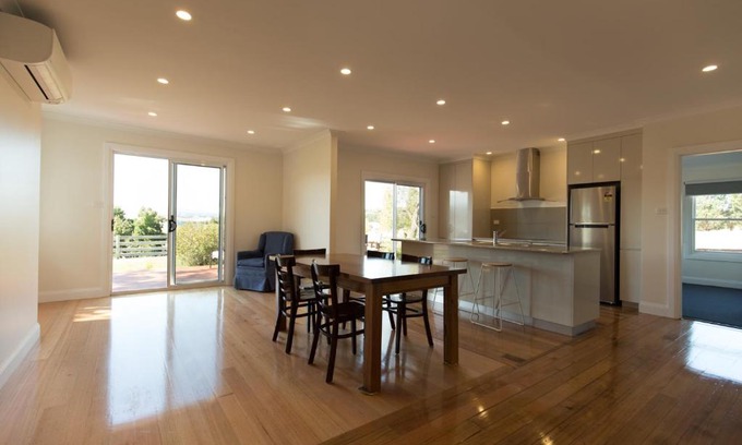 Relbia House | Leichhardt Cottages