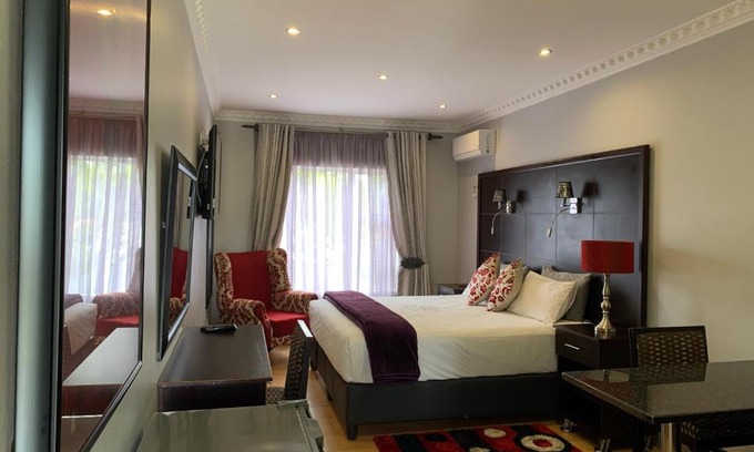 Newcastle House | Leighton Court