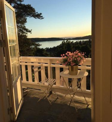 Son Apartment | Leilighet i Sørlandshus i Son - Sjøutsikt - Nær Son Spa