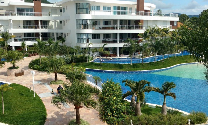 Ponta das Canas Apartment | LEISURE AND COMFORT IN THE WATERFALL, WITH MANY ITEMS FOR YOU AND YOUR FAMILY.