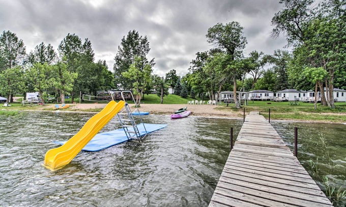 Dent Cabin | Leisurely Lake Retreat: Boat Rentals & Fishing!