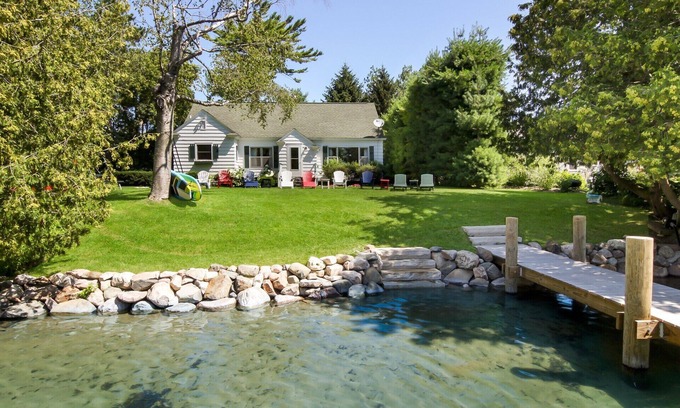 Leland House | Leland Village River Front Beauty ~ Peaceful Neighborhood ~ Swim Off The Dock!