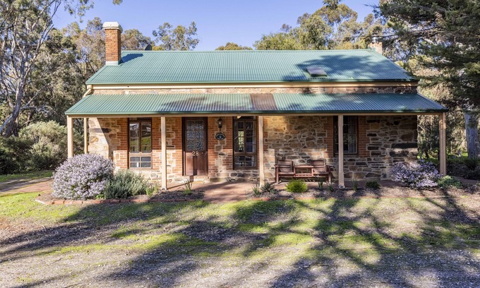 Moculta Cottage | Lemke Cottage, Moculta. In the beautiful Barossa Valley of South Australia