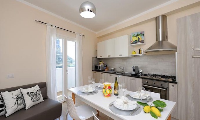 Pontone Apartment | Lemon in the air Apartment
