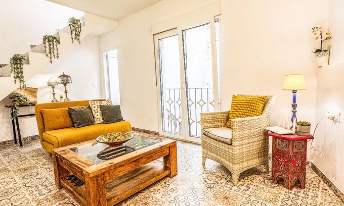 Olvera House | Lemon Tree Patio, Andalusian Traditional Cottage in the heart of Olvera