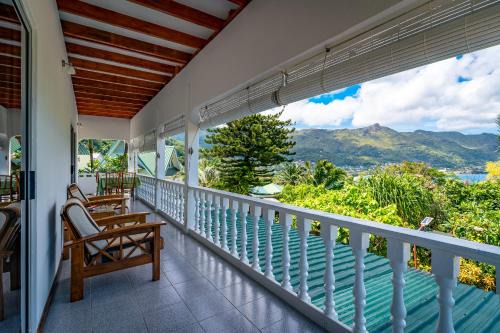 Mare Anglaise Cabin | Lemongrass Lodge
