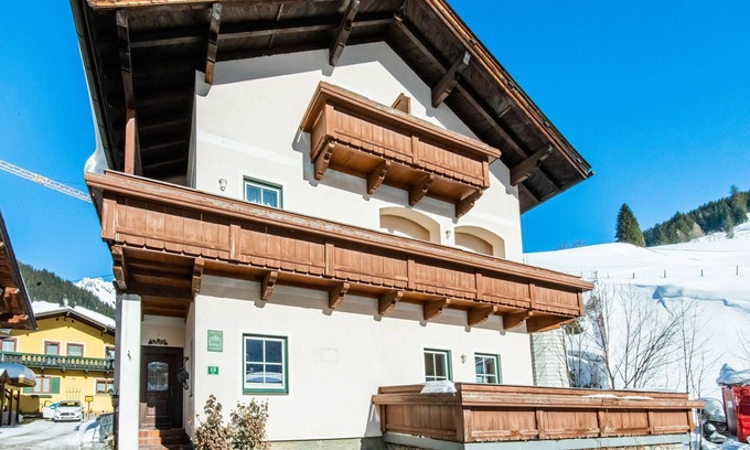 Dienten am Hochkoenig Apartment | Leni’s Mountain Appartements near ski area
