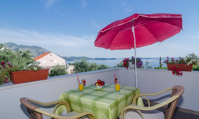 Brasina House | Leo's Room - Double Room with Balcony and Sea View