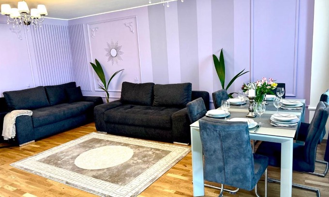 Gohlis Apartment | Leon Art Apartment