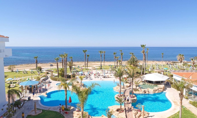 Paphos Hotel | Leonardo Cypria Bay