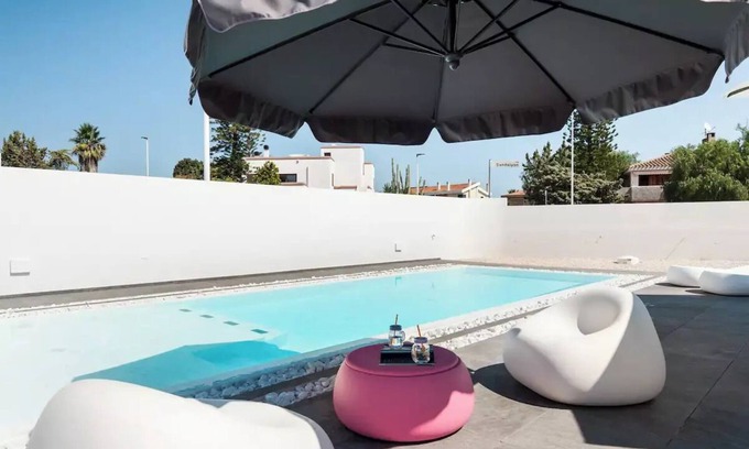 Su Forti Cabin | Leonidas's Home (IUN P1522) - Pool and Jacuzzi, 200mt to the beach