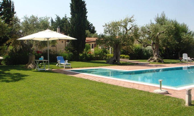 Conversano Villa | 'LERALORA' VILLAS IN THE COUNTRYSIDE WITH POOL AND PATIO GARDEN