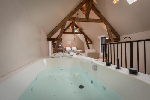 Bourges House | Les Écuries de Juranville