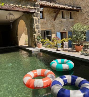 Vallabrix Bed & Breakfast | Les 3 contes