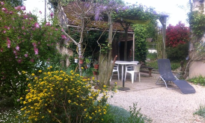 Chaumot Bed & Breakfast | Les 3 roses
