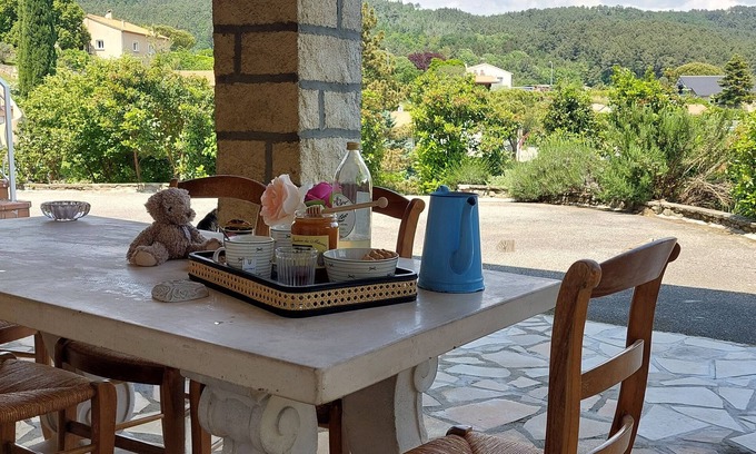 Veyras Apartment | Les 4 saisons "Les 4 saisons": charming accommodation in the heart of the Ardèche