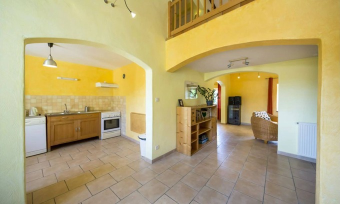 Charols Other | Les Amandiers - Quiet character farmhouse with swimming pool in wooded grounds