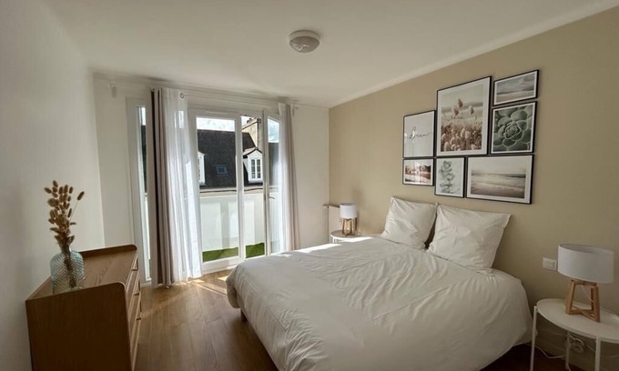 Saint-Brieuc Apartment | Les baigneuses, in the heart of the Saint-Michel district in Saint-Brieuc, garage