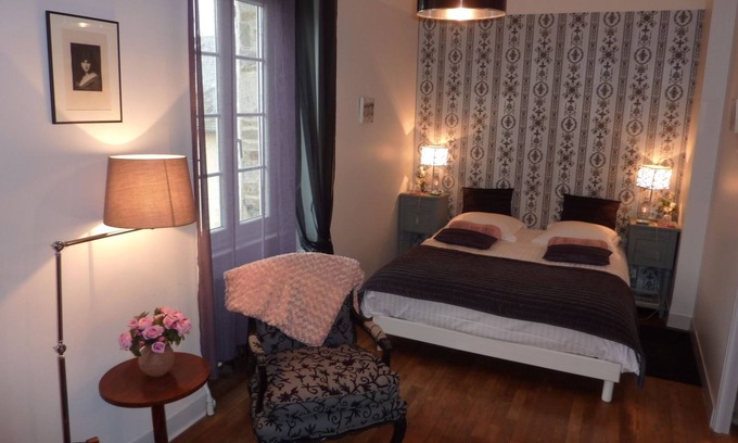 Pontorson Bed & Breakfast | Les Belles de Mai guesthouse