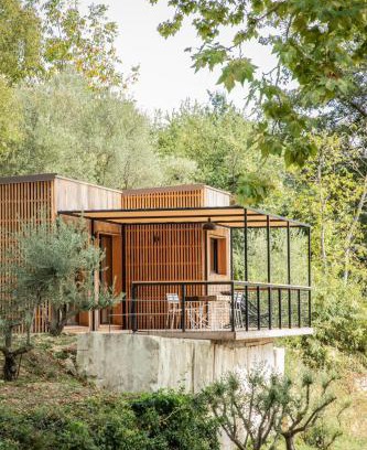 Lacoste House | Les Cabanes de la Fontaine