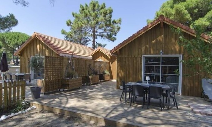Le Grau-dʼAgde House | LES CABANES DU GRAU: Pretty little houses, quiet, a stone’s throw from the beach