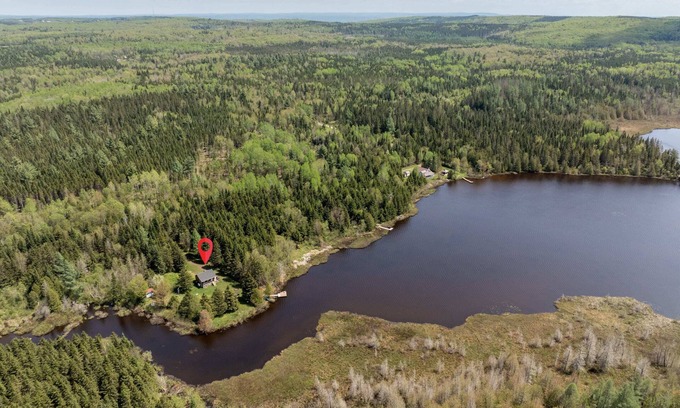 Saint-Alfred House | Les Chalets au Lac Volet | Private Lake | Chalet 2