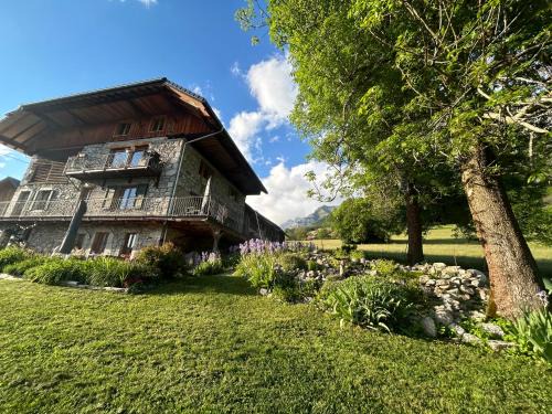 Montmin House | Les Chanterelles Montmin