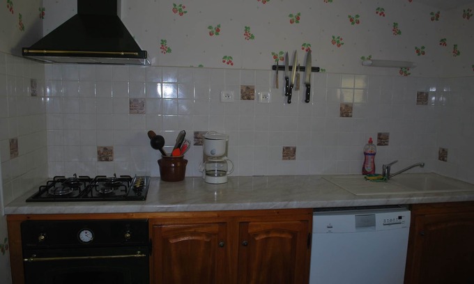 Lamothe-Fenelon Apartment | Les Cigales II