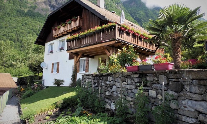 Ugine House | LES Clarines DE Mont-dessous