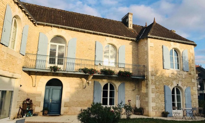 Neuville-de-Poitou Bed & Breakfast | Les Clos Bleus