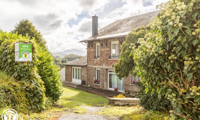 Saint-Sauves-d'Auvergne House | Les Cocottes - Saint Sauves D'auvergne