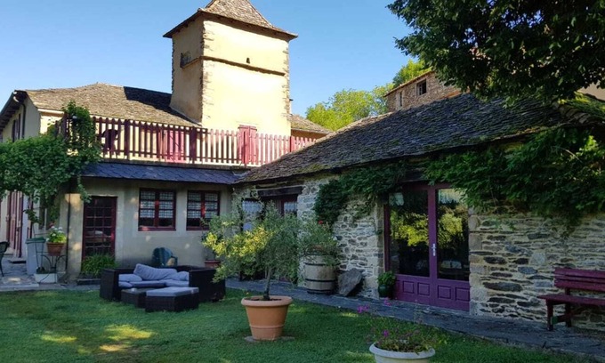 Saint-Julien-d'Arpaon Bed & Breakfast | Les Copains à Bord - Chambres D'hôtes et Roulottes