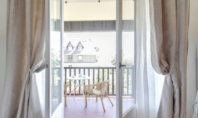 Blonville-sur-Mer Apartment | Les Corniches du Mont Canisy by Interhome